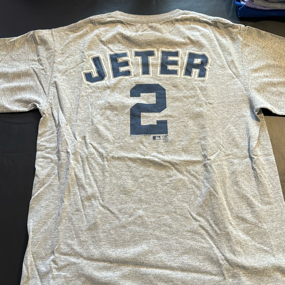 Gray Derek Jeter t shirt New York Yankees